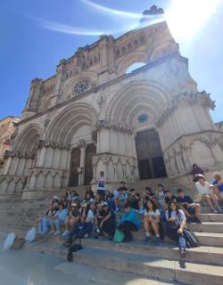 Reponiendo fuerzas en Cuenca.